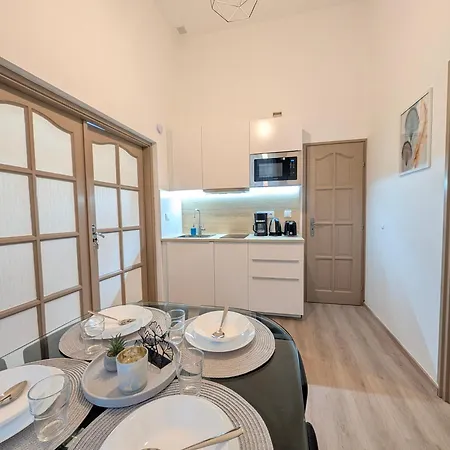 Appartement Rumbach 12 *